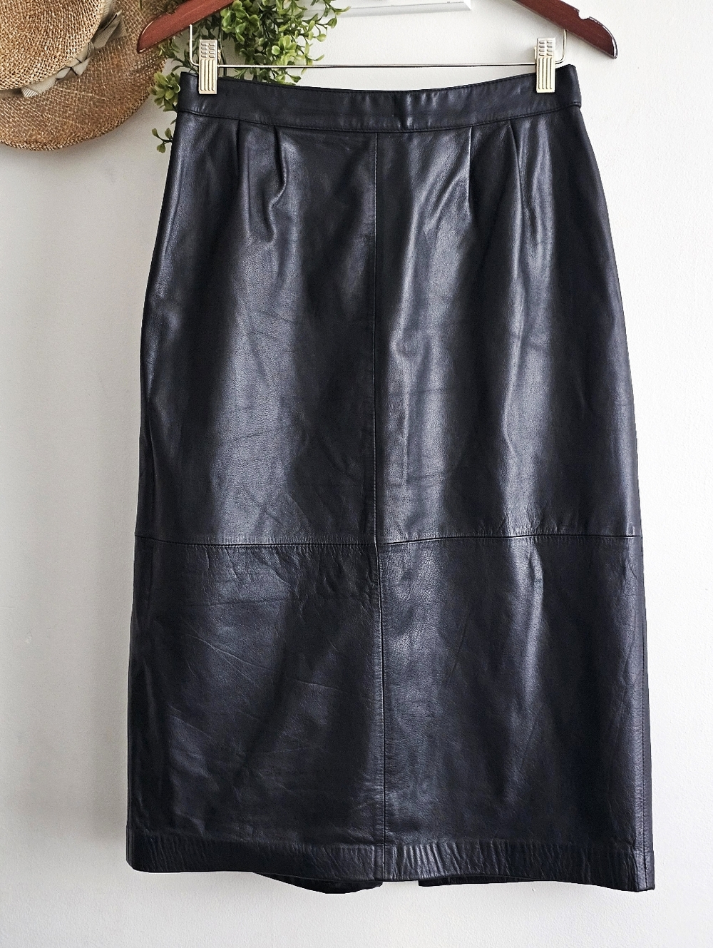 Vintage Design Assets Black Leather Midi Skirt Slit Lined Size 12